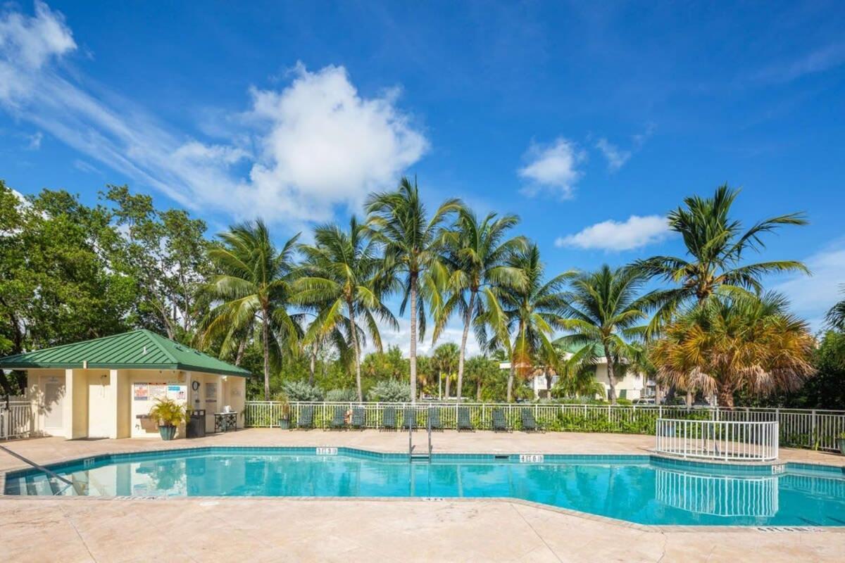 Tortuga Suite At Sunrise Suites Resort - Heated Pool, Hot Tub & Free Parking Key West Extérieur photo
